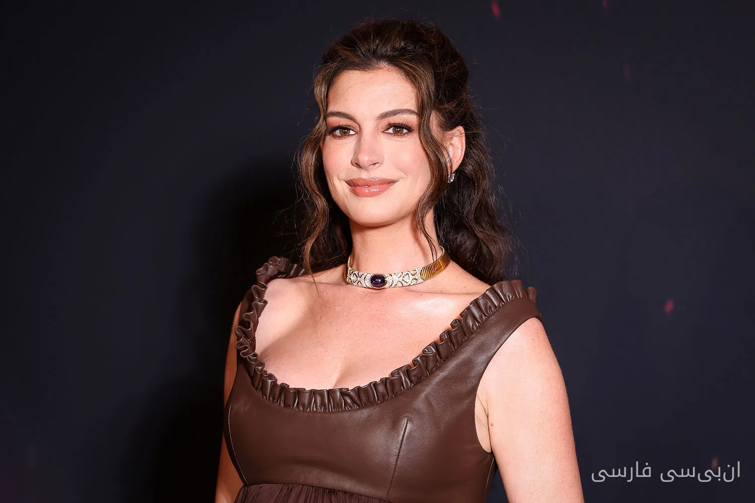 آن هاتاوی از هشدار پزشک درباره مصاحبه در برنامه 'Hot Ones' می‌گوید