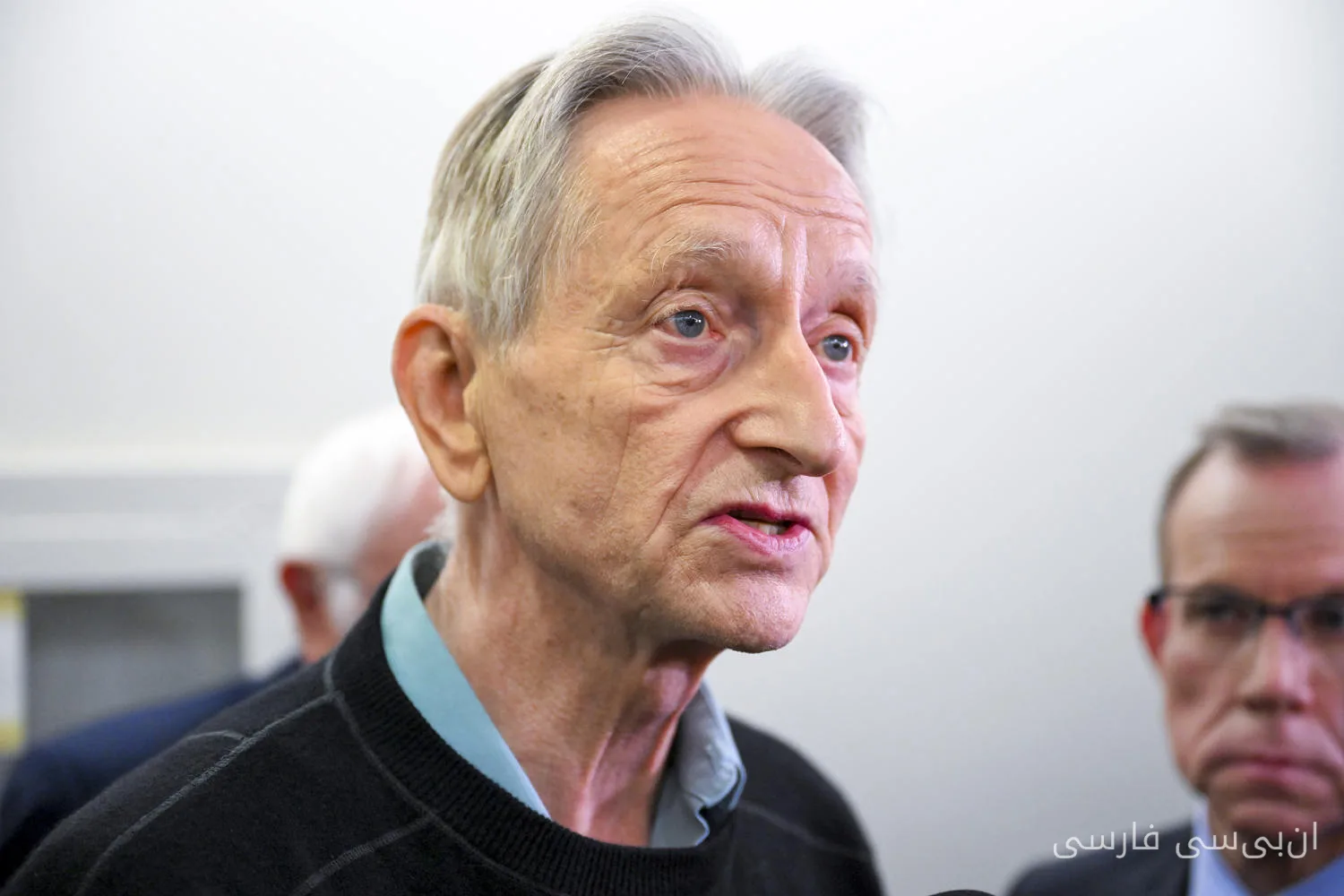 Geoffrey Hinton Warned Congress That There Is Only One Year Left to Regulate AI